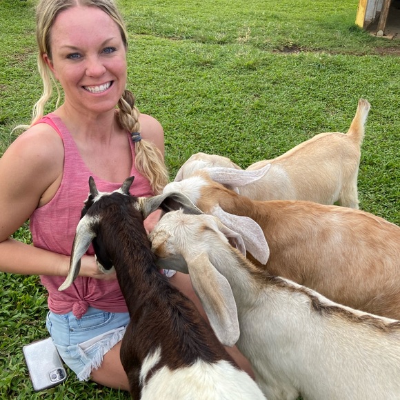 Meet your Posher, Sereena - Picture 9 of 15